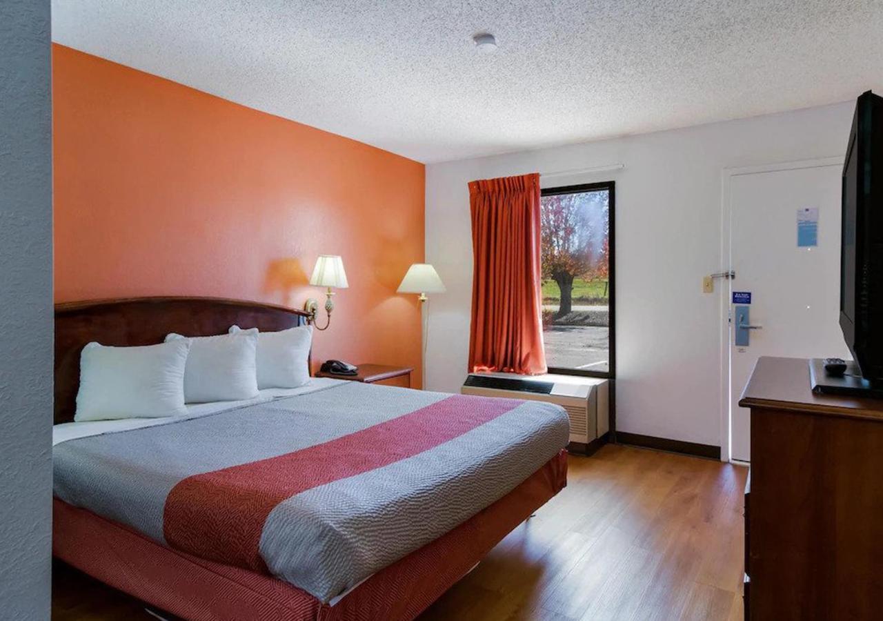 Motel Key 2*