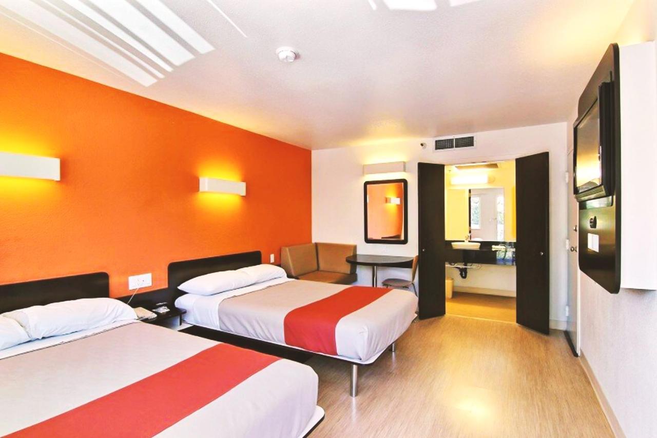 Motel Key 2*